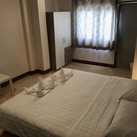 Ferb Guest House Patong Екстериор снимка