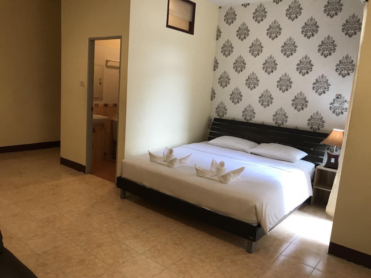 Ferb Guest House Patong Екстериор снимка